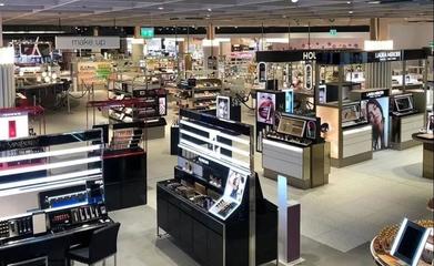 丽人丽妆上半年营收超18亿元 化妆品零售的数字化突围与资本新篇